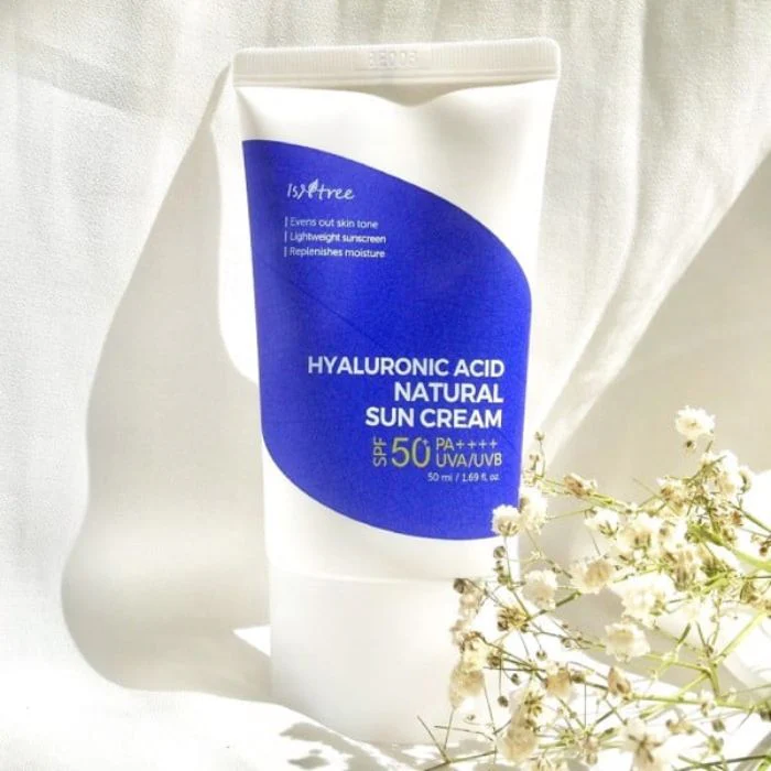 10_0460f80e-c92a-4a38-b817-8195913f93c1 Isntree Hyaluronic Acid Natural Sun Cream SPF50+ PA+++ (50ml) â Image 2